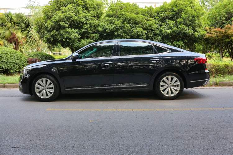 Used Volkswagen Passat 2020 330TSI Elite Edition China VI Exterior 5