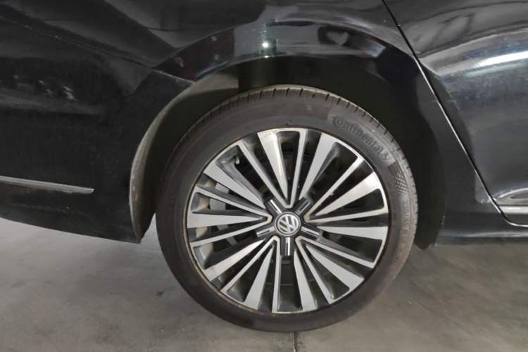 Used Volkswagen Passat 2020 330TSI Luxury Edition China VI Exterior 5