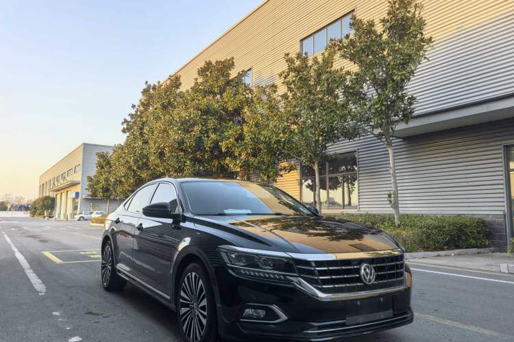 Used Volkswagen Passat 2020 330TSI Luxury Edition China VI Exterior 6