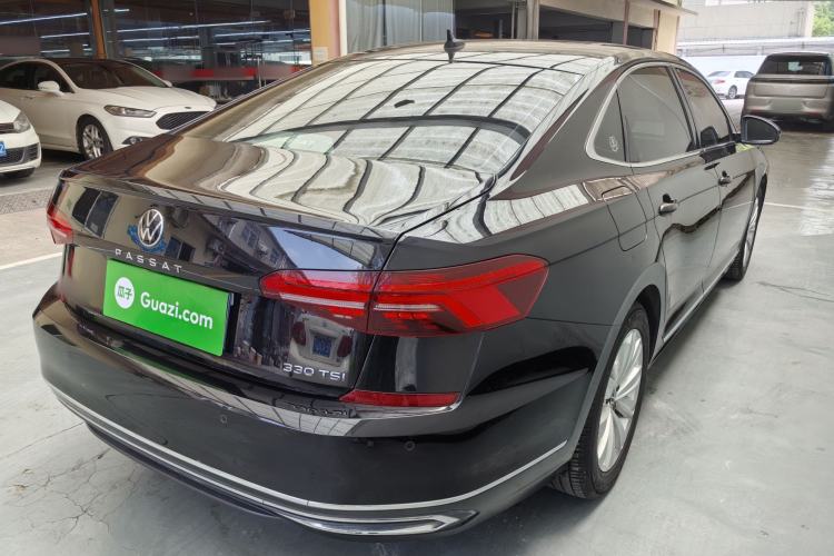 Used Volkswagen Passat 2020 Facelift 330TSI Elite Edition China VI Standard Exterior 9