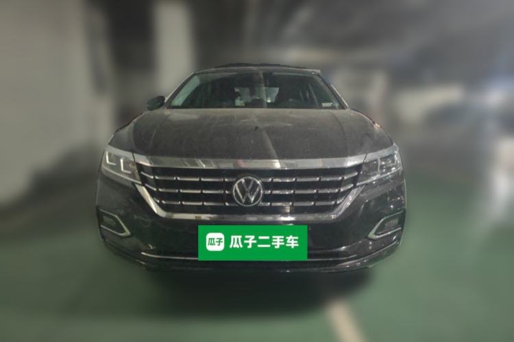 Used Volkswagen Passat 2020 330TSI Elite Edition China VI Front