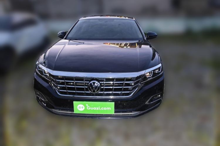 Used Volkswagen Passat 2020 330TSI Elite Edition China VI Front