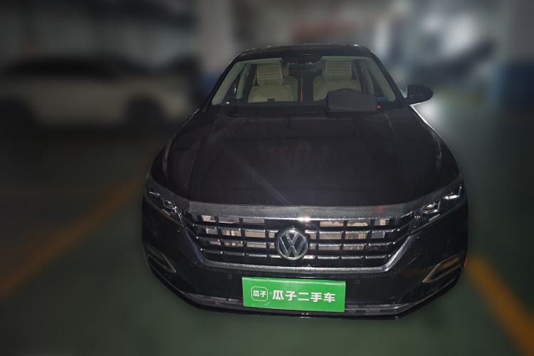 Used Volkswagen Passat 2020 330TSI Elite Edition China VI Front