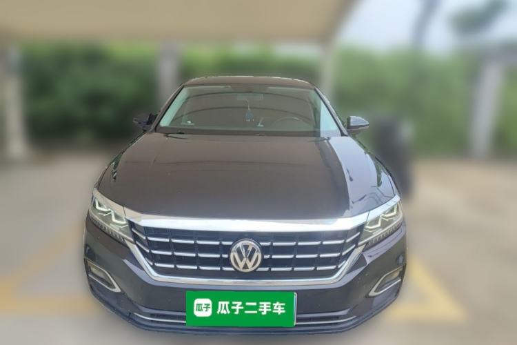 Used Volkswagen Passat 2020 330TSI Luxury Edition China VI Front