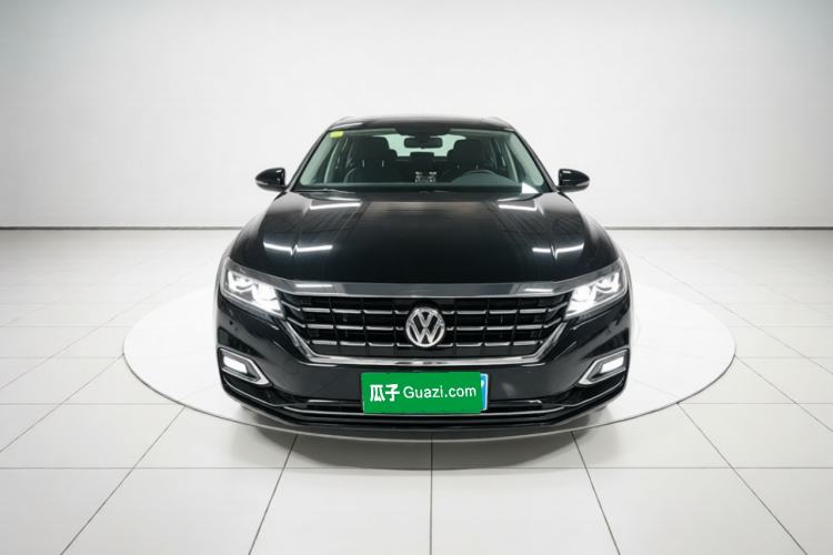 Used Volkswagen Passat 2020 330TSI Luxury Edition China VI Front