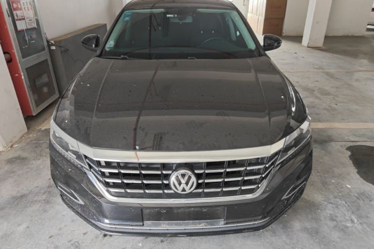 Used Volkswagen Passat 2020 330TSI Luxury Edition China VI Front