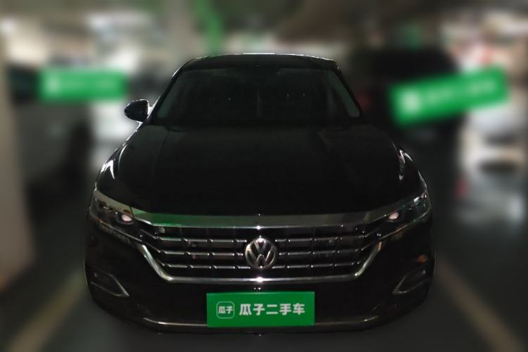 Used Volkswagen Passat 2020 330TSI Luxury Edition China VI Front