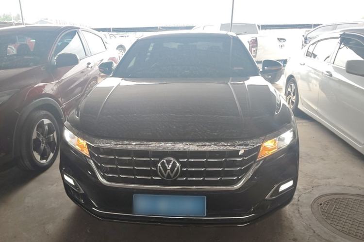Used Volkswagen Passat 2020 Facelift 330TSI Elite Edition China VI Standard Front