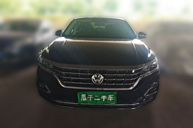Used Volkswagen Passat 2020 330TSI Luxury Edition China VI Front
