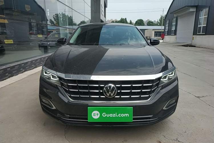 Used Volkswagen Passat 2020 Revised Version 330TSI Luxury Edition China VI Standard Front