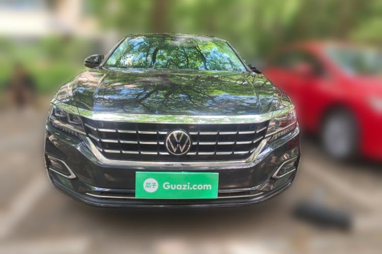 Used Volkswagen Passat 2020 330TSI Elite Edition China VI Front