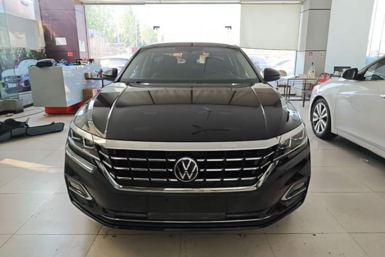 Used Volkswagen Passat 2020 Facelift 330TSI Elite Edition China VI Standard Front