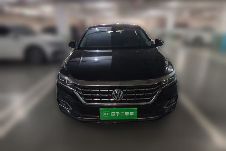 Used Volkswagen Passat 2020 330TSI Elite Edition China VI Front