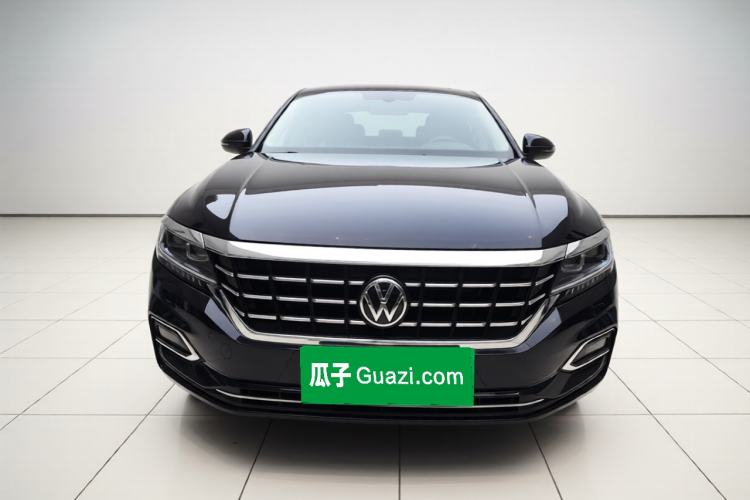 Used Volkswagen Passat 2020 Revised Version 330TSI Luxury Edition China VI Standard Front