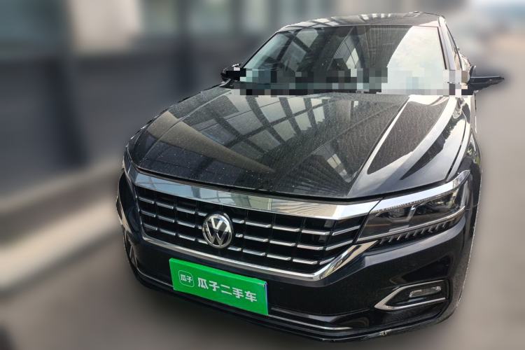 Used Volkswagen Passat 2020 330TSI Luxury Edition China VI Front