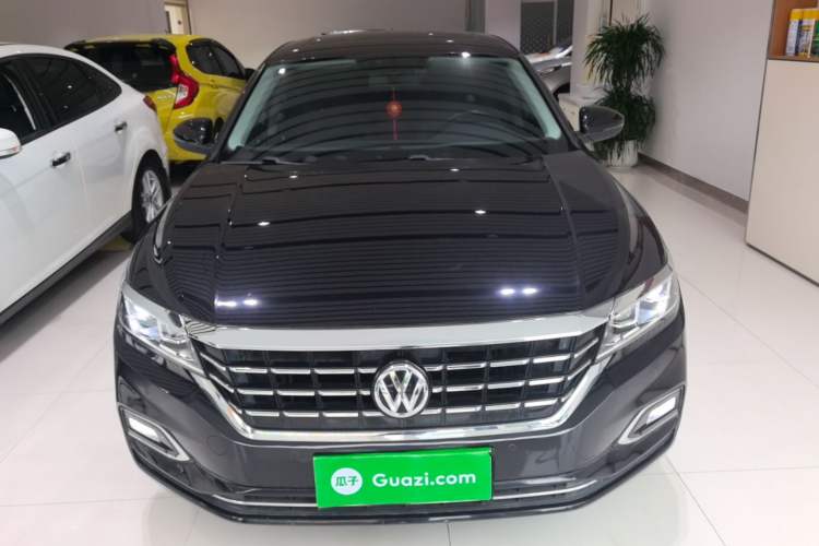 Used Volkswagen Passat 2020 330TSI Elite Edition China VI Front