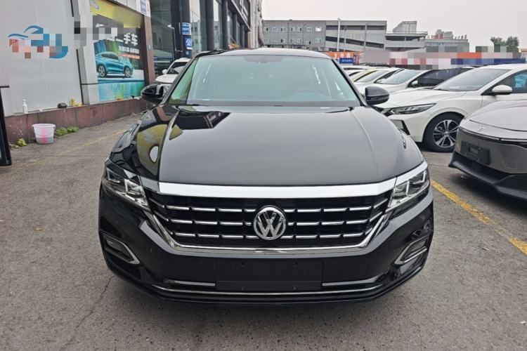 Used Volkswagen Passat 2020 330TSI Elite Edition China VI Front