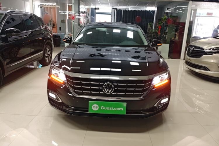 Used Volkswagen Passat 2020 Revised Version 330TSI Luxury Edition China VI Standard Front