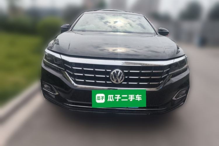 Used Volkswagen Passat 2020 330TSI Luxury Edition China VI Front