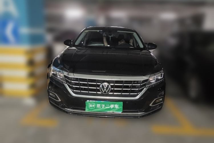 Used Volkswagen Passat 2020 330TSI Elite Edition China VI Front