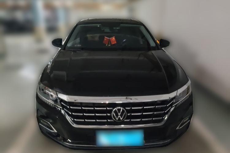 Used Volkswagen Passat 2020 Revised Version 330TSI Luxury Edition China VI Standard Front