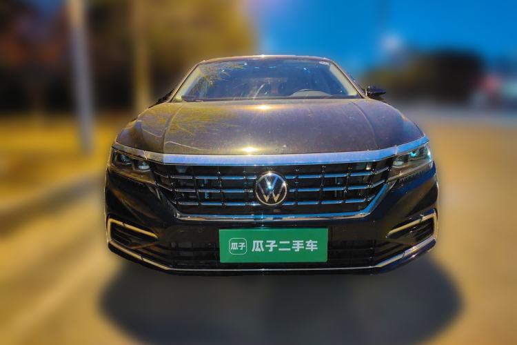 Used Volkswagen Passat 2020 Revised Version 330TSI Luxury Edition China VI Standard Front