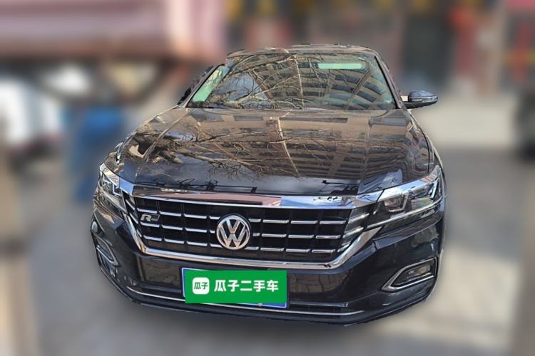 Used Volkswagen Passat 2020 330TSI Elite Edition China VI Front