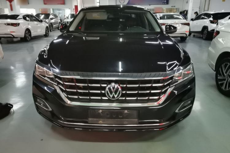 Used Volkswagen Passat 2020 Facelift 330TSI Elite Edition China VI Standard Front
