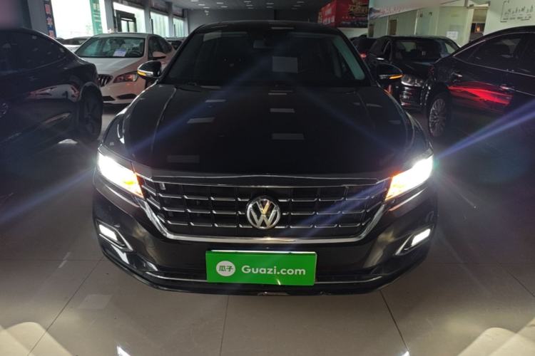 Used Volkswagen Passat 2020 330TSI Elite Edition China VI Front