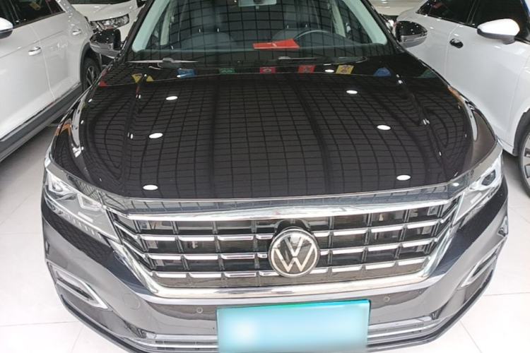 Used Volkswagen Passat 2020 Revised Version 330TSI Luxury Edition China VI Standard Front