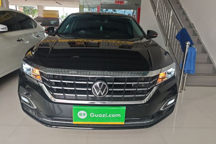 Used Volkswagen Passat 2020 330TSI Elite Edition China VI Front