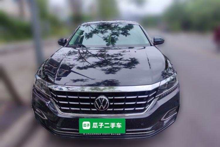 Used Volkswagen Passat 2020 330TSI Luxury Edition China VI Front