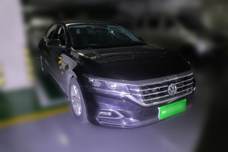 Used Volkswagen Passat 2020 280TSI Business Edition China VI Standard Front Right 45 Deg