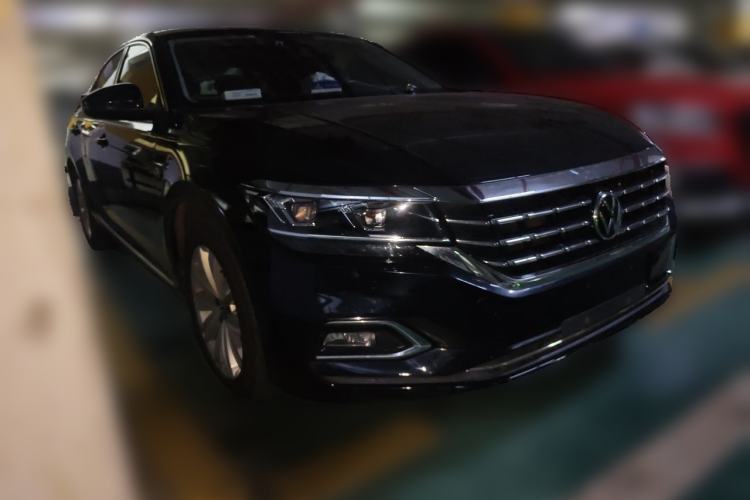 Used Volkswagen Passat 2020 330TSI Elite Edition China VI Front Right 45 Deg