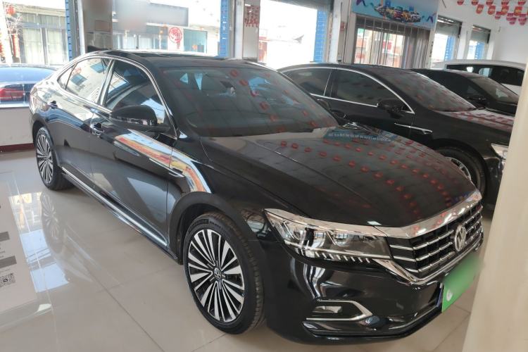 Used Volkswagen Passat 2020 Revised Version 330TSI Luxury Edition China VI Standard Front Right 45 Deg