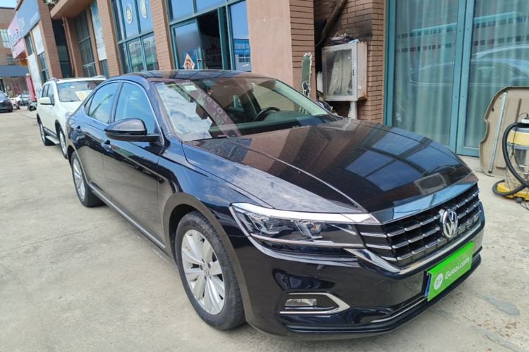 Used Volkswagen Passat 2020 330TSI Elite Edition China VI Front Right 45 Deg