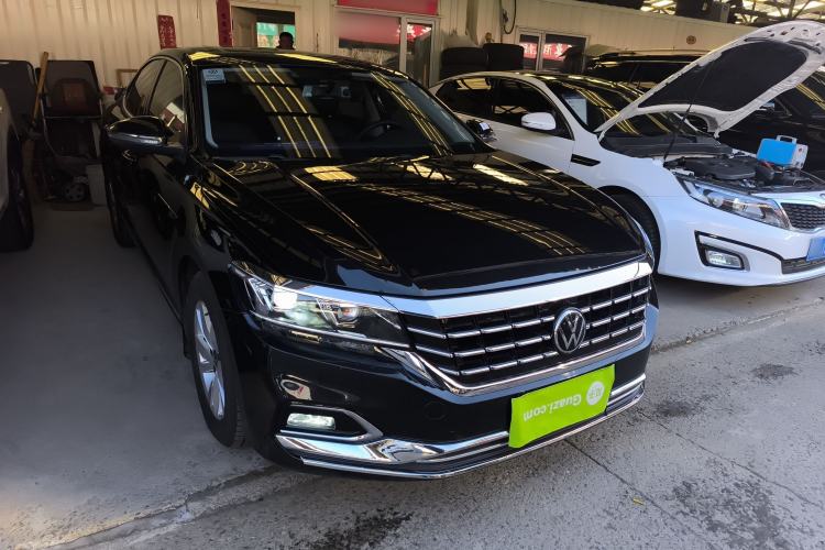 Used Volkswagen Passat 2020 280TSI Business Edition China VI Standard Front Right 45 Deg