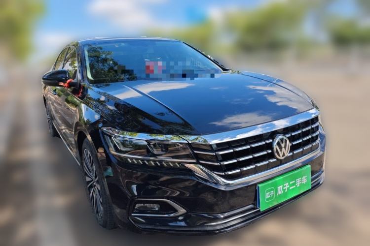 Used Volkswagen Passat 2020 330TSI Luxury Edition China VI Front Right 45 Deg