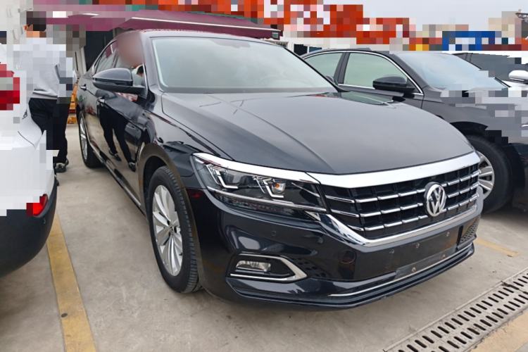 Used Volkswagen Passat 2020 330TSI Elite Edition China VI Front Right 45 Deg
