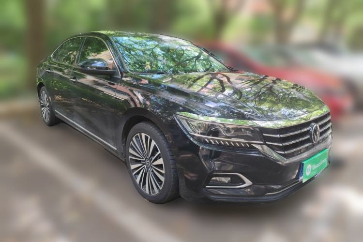 Used Volkswagen Passat 2020 330TSI Elite Edition China VI Front Right 45 Deg