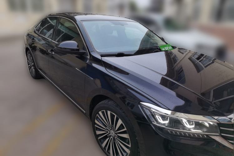 Used Volkswagen Passat 2020 Revised Version 330TSI Luxury Edition China VI Standard Front Right 45 Deg