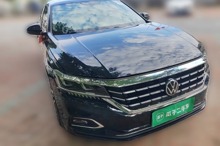 Used Volkswagen Passat 2020 Revised Version 330TSI Luxury Edition China VI Standard Front Right 45 Deg