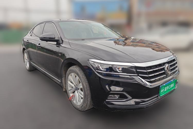 Used Volkswagen Passat 2020 330TSI Elite Edition China VI Front Right 45 Deg