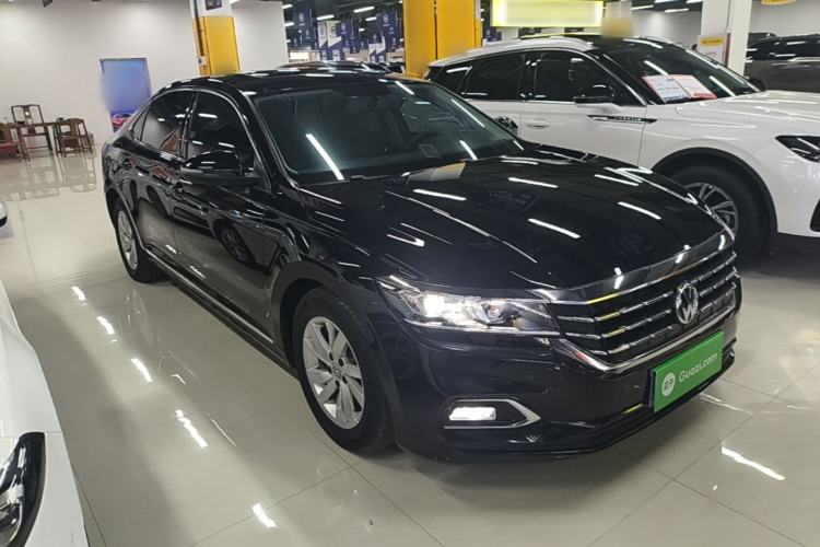 Used Volkswagen Passat 2020 280TSI Business Edition China VI Standard Front Right 45 Deg
