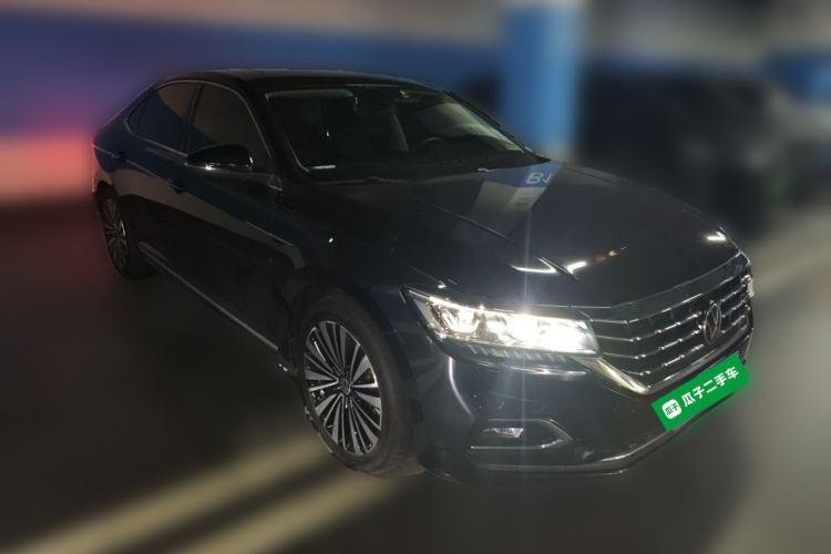 Used Volkswagen Passat 2020 Revised Version 330TSI Luxury Edition China VI Standard Front Right 45 Deg