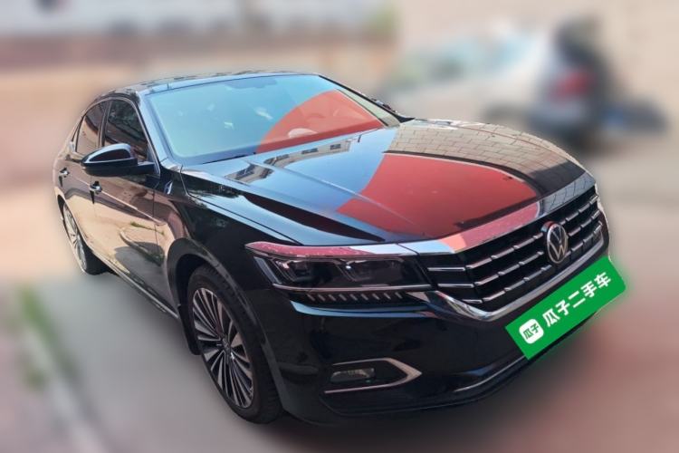 Used Volkswagen Passat 2020 Revised Version 330TSI Luxury Edition China VI Standard Front Right 45 Deg