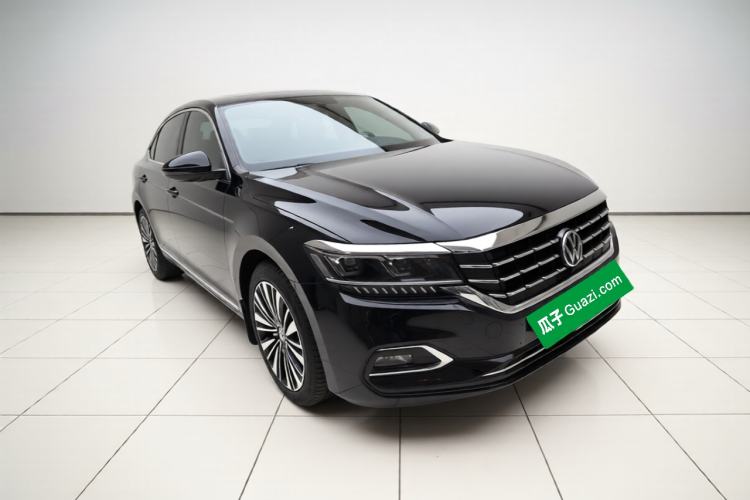 Used Volkswagen Passat 2020 Revised Version 330TSI Luxury Edition China VI Standard Front Right 45 Deg