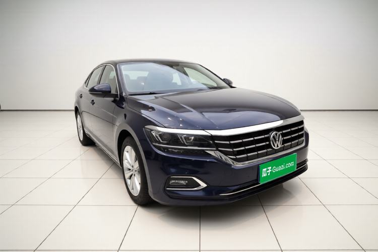 Used Volkswagen Passat 2020 330TSI Elite Edition China VI Front Right 45 Deg