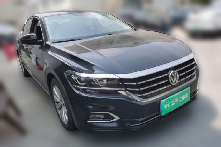 Used Volkswagen Passat 2020 330TSI Elite Edition China VI Front Right 45 Deg