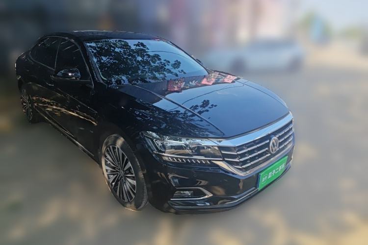 Used Volkswagen Passat 2020 Revised Version 330TSI Luxury Edition China VI Standard Front Right 45 Deg